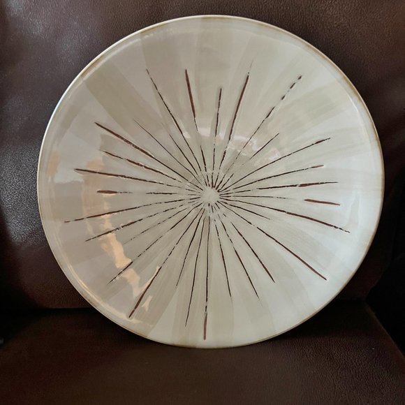 Pier 1 Sanctuary Dinner Plate in Tan with Brown Etched Starburst - Picture 1 of 6